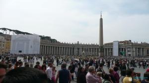 Crowd in St. Peter's square, Vatican